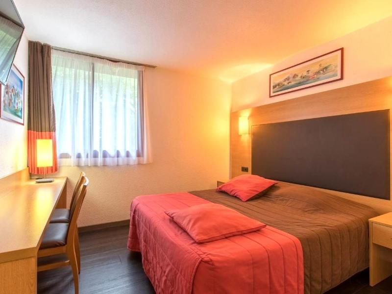 Logis Hotel Restaurant Solenca Ногаро Екстериор снимка
