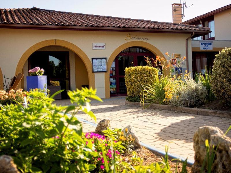 Logis Hotel Restaurant Solenca Ногаро Екстериор снимка