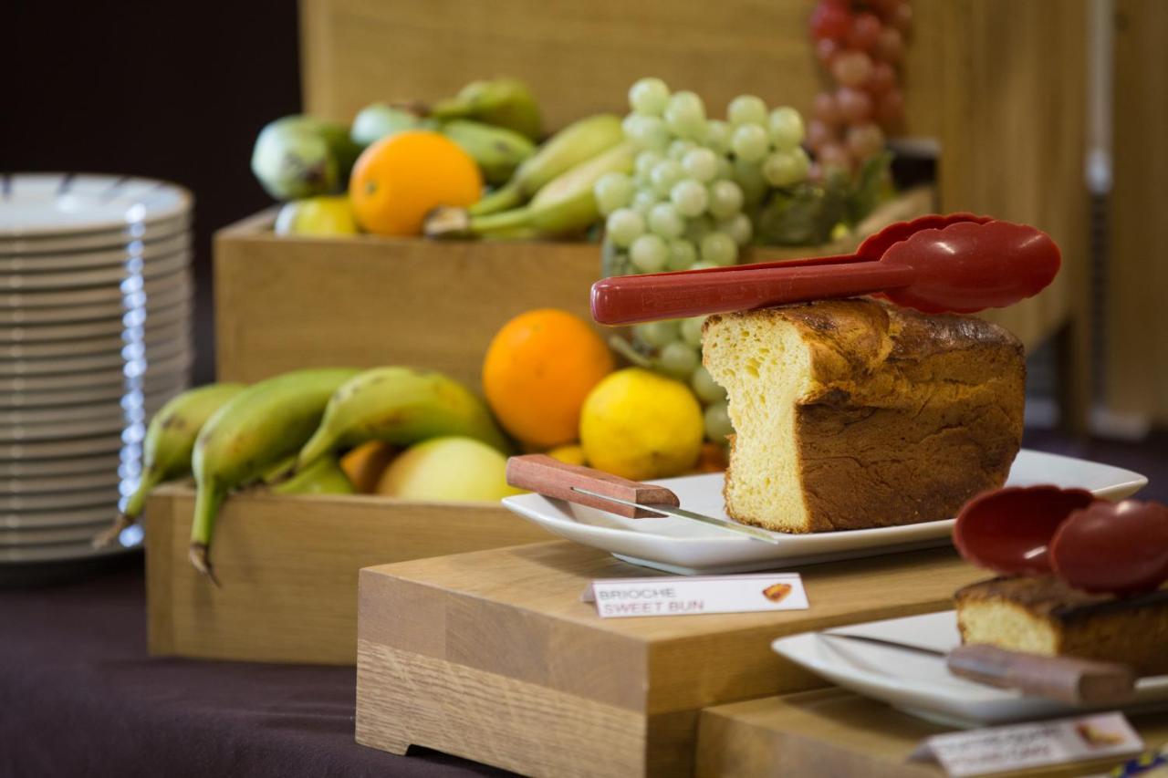 Logis Hotel Restaurant Solenca Ногаро Екстериор снимка